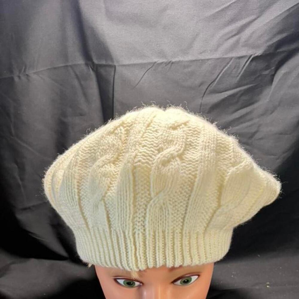 🚨 VINTAGE 1990’s Hanes Her Way 100% Acrylic White Slouchy Beret Hat Cap Beanie